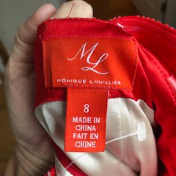 Monique L'Huillier Gown - Picture 6 of 6